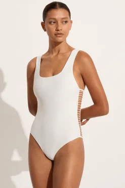 ACACIA Bordeaux crochet full piece in pikake