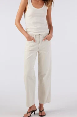 AMO Denim Billie Jeans - Sandstone