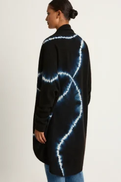 Suzusan Cashmere Seamless Upside Down Cape - Black / Natural White